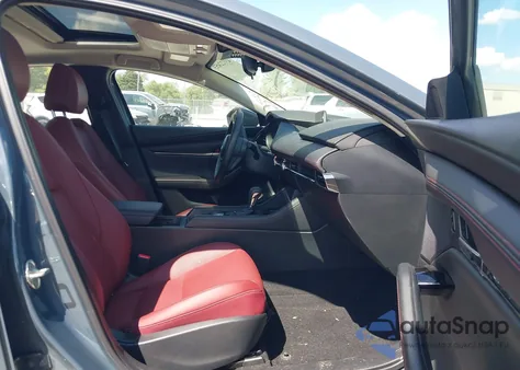 2024 Mazda Mazda3 2.5 S Carbon Edition z USA, uszkodzony, nr VIN 3MZBPBCM2RM423412